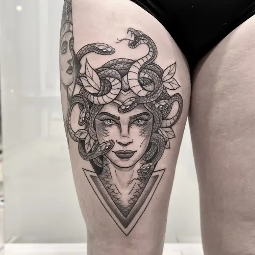 Tatuatge dona medusa